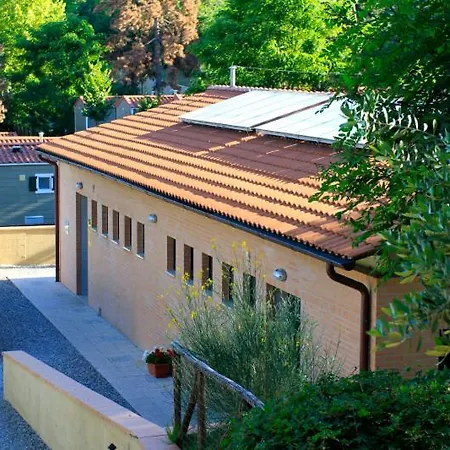 Colleverde אתר קמפינג 3*