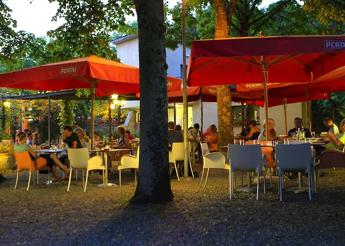 锡耶纳科勒维德露营酒店 锡耶纳